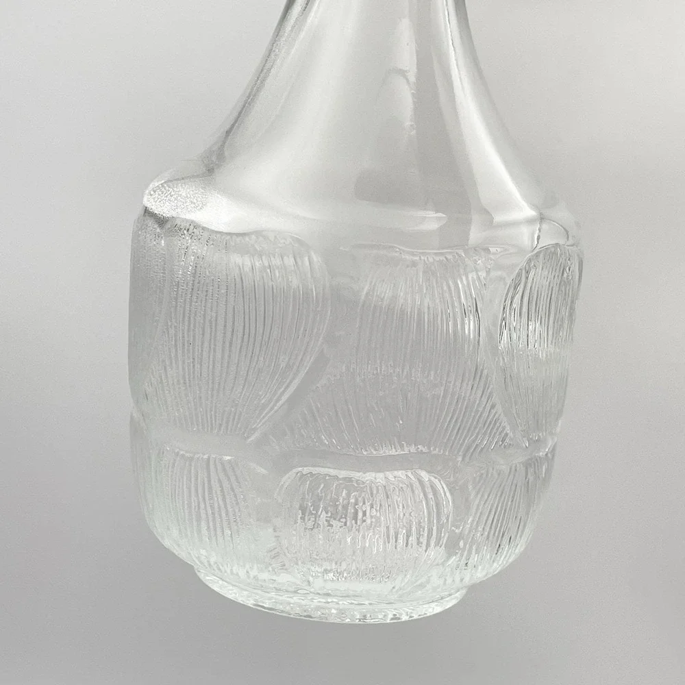 Vintage‎ Arcoroc Fleur Glass Decanter w/ Stopper Clear France 10.5
